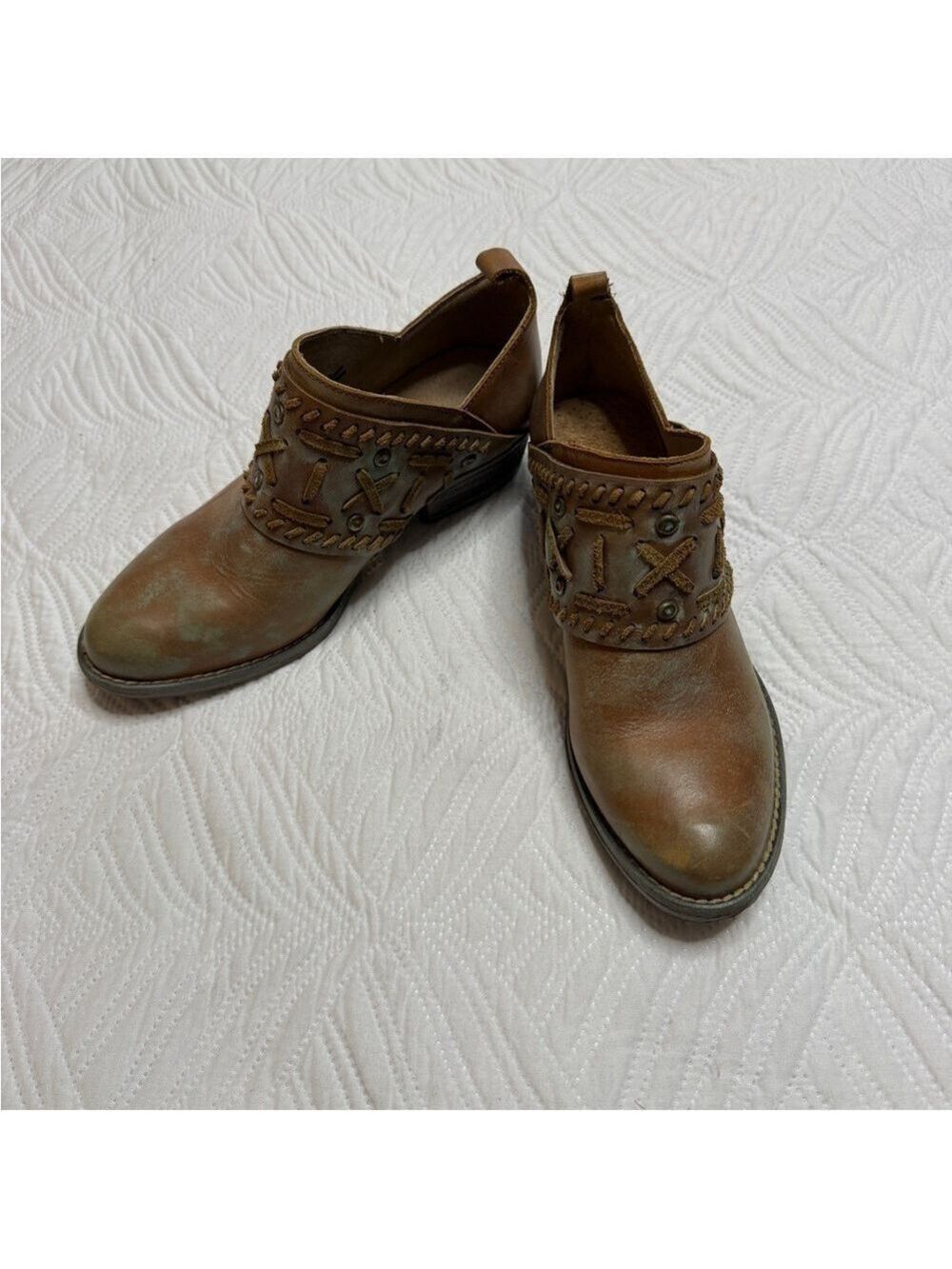 Circle G Women’s Patina Leather Western Ankle Boots. Size 8.5